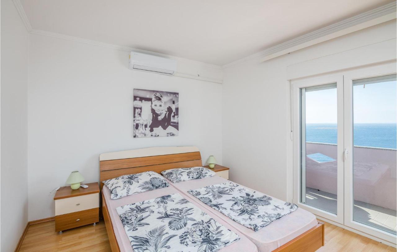 Nice Apartment In Stara Baska 1 With Wifi Buitenkant foto