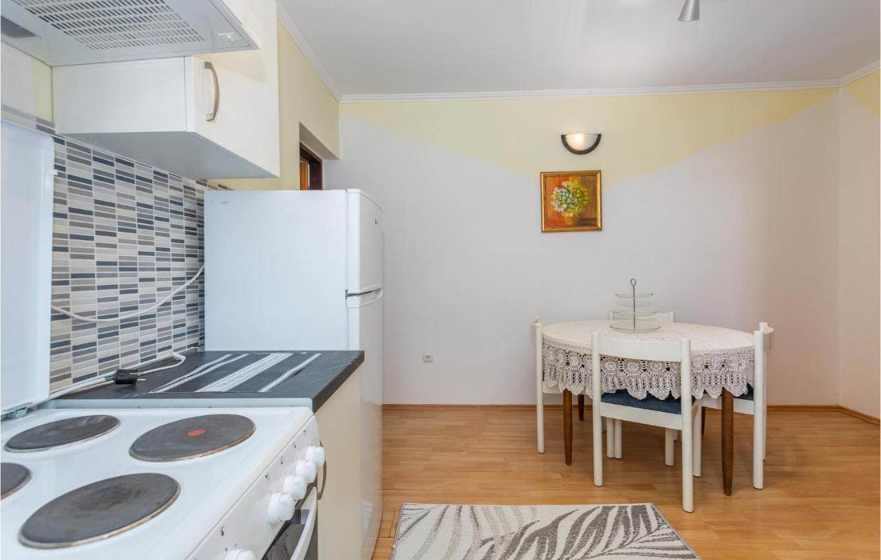 Nice Apartment In Stara Baska 1 With Wifi Buitenkant foto